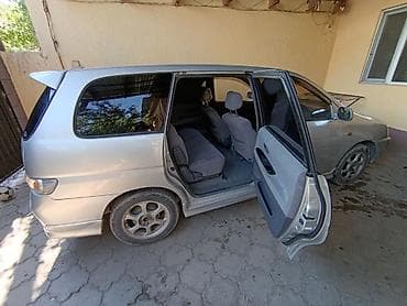 тайотв ист: Toyota Gaia: 2000 г., 2 л, Автомат, Бензин, Минивэн — 9