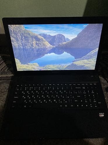 Ноутбуки Lenovo: Ноутбук Lenovo (серия с логотипом Lenovo на крышке, раскладка — 2
