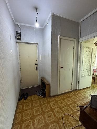 Батирлер: 1 бөлмө, 34 м², 105-серия, 5 кабат, Эски ремонт — 6