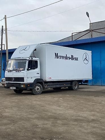Грузовой фургон Mercedes-Benz (бортовой кабовер).Мотор 6 куб без — 5