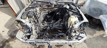 Передняя часть кузова. правая и левая сторона Mercedes Benz W
