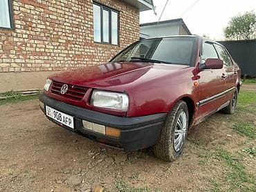Volkswagen Vento: 1993 г., 1.8 л, Механика, Бензин, Седан — 4