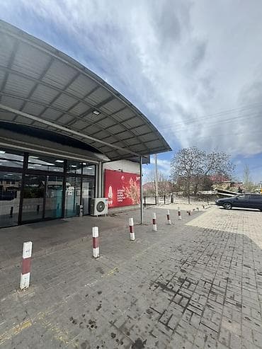 витрины сдаю: Сдаётся в аренду торговое помещение формата «маркет» с фасадом на — 4