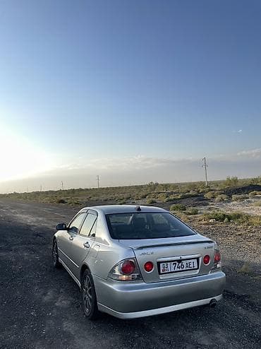 Lexus IS: 2002 г., 2 л, Механика, Бензин, Седан — 6