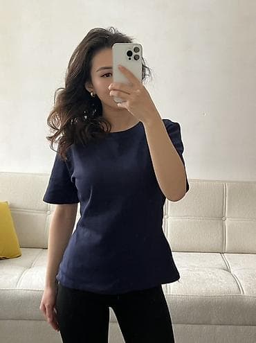 женские футболки с длинным рукавом: Базовая женская футболка с коротким рукавом и круглым вырезом — 4