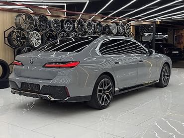 performance: BMW 7 series: 2023 г., 3 л, Автомат, Бензин, Седан — 7
