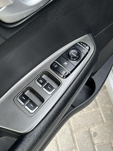 byd e7: Kia K5: 2019 г., 2 л, Автомат, Газ, Седан — 8
