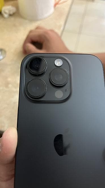 iphone в корпусе 16: IPhone 16
Pro цвет Black Titanium
АКБ 90%
Память 256 — 2