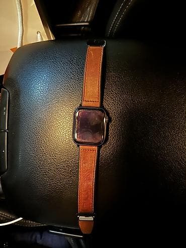 Apple Watch с комплектом аксессуаров - Смарт-часы Apple Watch в