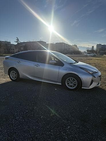 Toyota Prius: 2018 г., 1.8 л, Автомат, Гибрид, Хэтчбэк