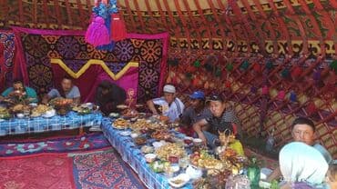 Велозапчасти: Боз уй сатылат жасалгасы жакшы кийиздери жаны жасалган 100 уук. Адрес — 8