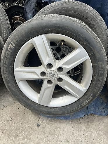 Колеса в сборе 215 / 55 / R 17, Всесезонная, Литые, отверстий - 5