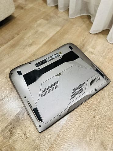 геймерский ноутбук: ASUS ROG G752VY, 17.3" FHD 75Hz, i7-6700HQ, GTX 980M, 8Gb, SSD+HDD — 8