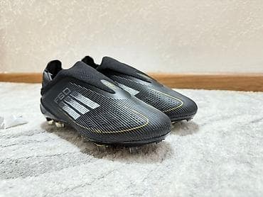 футболный ботсы: Футбольные бутсы F50 (шнурков нет, носок-эластичный). - Тип подошвы — 6