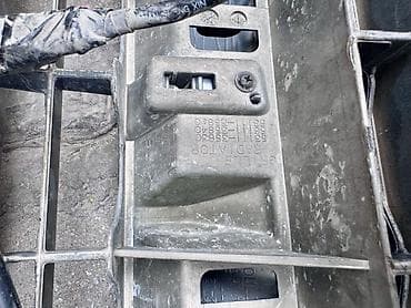 radiator: Решетка радиатора Toyota 2008 г., Б/у, Оригинал — 4