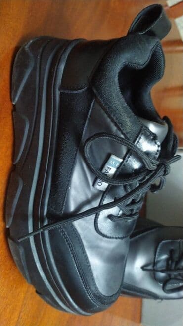 Айымдардын бут кийими: Женские ботинки/кроссовки на осень
самовывоз дордой плаза/кара жыгач — 2