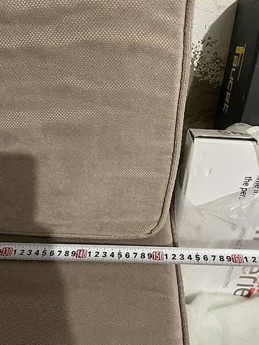 small table: Угловой диван, C подушками — 3
