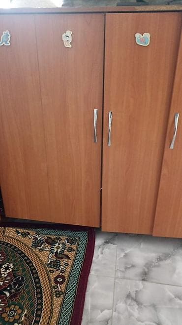 старые сундуки: Дет кроват 10 шт. Оптовая: 3.500.сом. Шкаф 2 шт. Столы 4 шт. Стулу 20 — 7