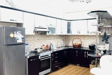 Шкафы: Продаю срочно б/у кухонный гарнитур — 1