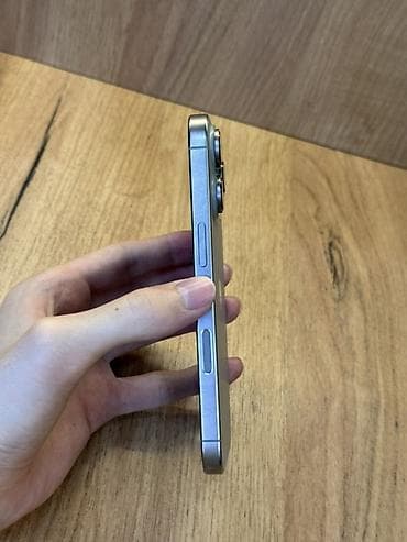 ipone: IPhone 16 Pro, Б/у, 256 ГБ, Natural Titanium, Защитное стекло, Чехол, В рассрочку, 90 % — 2