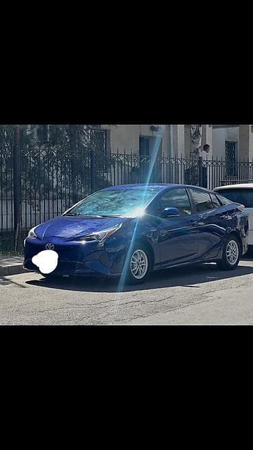 Toyota Prius: 2016 г., 1.8 л, Гибрид, Хэтчбэк