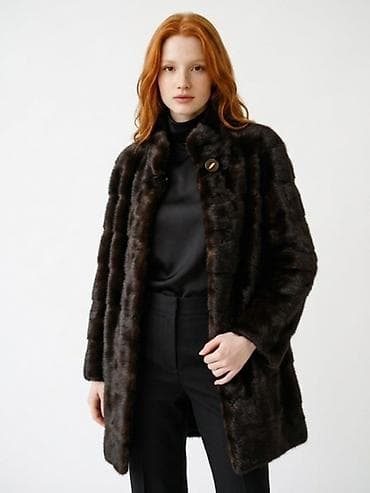 жир медвежий: Шуба женская из каракуля (норка/каракуль темно‑шоколадного оттенка) — 3