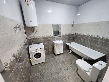 Дома: 🏡 Срочная продажа 2-этажного дома в ж/м Ак-Орго, Бишкек! ✨ 177 м² | 5 — 4