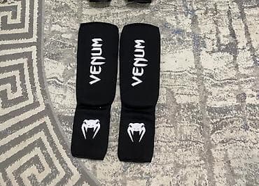 Набор экипировки для бокса/кикбоксинга: - Шлем TOP TEN с защитой скул