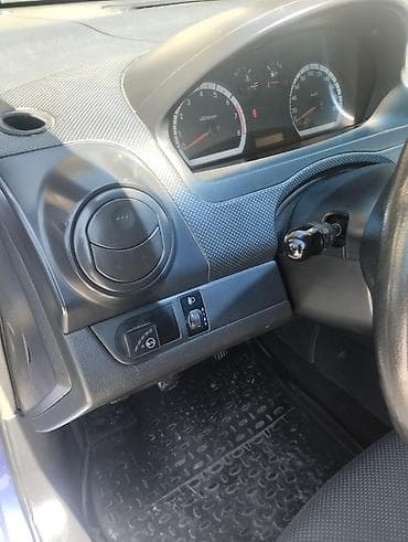 Chevrolet Aveo: 2008 г., 1.4 л, Механика, Бензин, Седан — 7