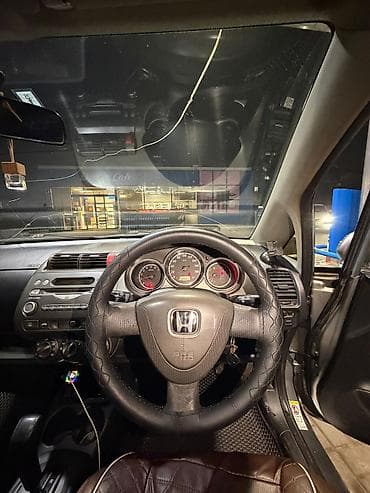step: Honda Fit: 2004 г., 1.3 л, Вариатор, Бензин, Хэтчбэк — 6