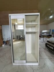 бу мебели: Кийим салуучу шкаф, Колдонулган, Түз, ЛДСП — 6