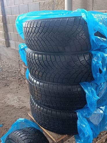 штампованые диски: Продаю в идеальном состоянии зимние шины почти новые.все одинакового — 2