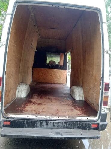 центры кухонной мебели: Заказать Мерседес грузовой спринтер, Перевозка мебели, C грузчиком — 1