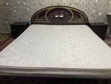 Спальные гарнитуры: Спальный гарнитур в классическом стиле Состав: - Двуспальная кровать — 1