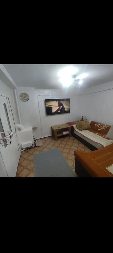 без хозяев: 58 м², 3 комнаты, Парковка, Забор, огорожен — 3