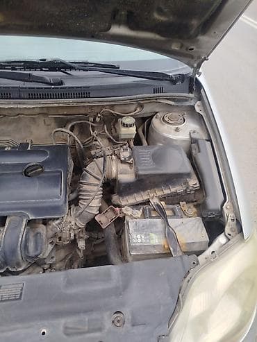 corolla: Toyota Corolla: 2004 г., 1.6 л, Механика, Бензин, Универсал — 10