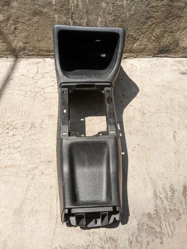 обшивка на гольф 2: Центральная консоль Volkswagen 1994 г., Б/у, Оригинал — 3