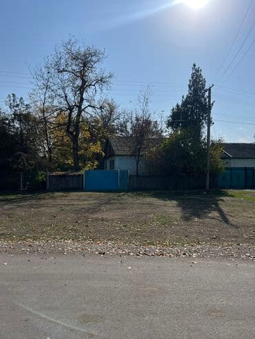 манас дома: Үй, 45 кв. м, 3 бөлмө, Эски ремонт — 2