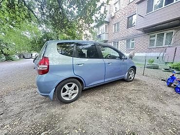 kia rio 2005: Срочно продаю Хонда фит обем 1,5 машина идеальнам состоянии без — 4