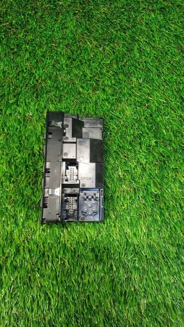 e39: Блок кнопок Bmw 525I E39 M54B25 2003 (б/у) ​ Марка: BMW Модель: 525i — 4