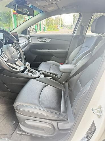 Транспорт: Kia K3: 2021 г., 1.6 л, Вариатор, Бензин, Седан — 7