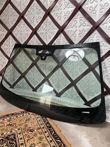 Продается лобовое стекло на BMW G11/12 в оригинале Pilkington под