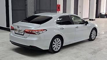 краун crown: Toyota Camry: 2019 г., 2.5 л, Вариатор, Гибрид, Седан — 6