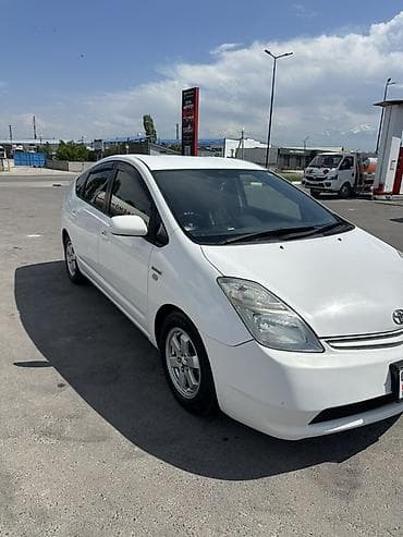 10 лет в одних руках: Toyota Prius: 2010 г., 1.5 л, Вариатор, Гибрид, Хэтчбэк — 4