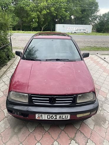 вента: Volkswagen Vento: 1994 г., 1.8 л, Механика, Бензин, Седан — 7