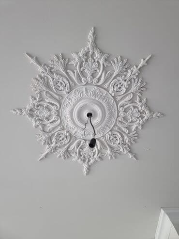 раком: Декоративная потолочная розетка из /полиуретана с богатым барочным — 1