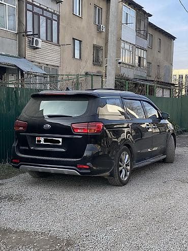 Унаа сатуу: Kia Carnival: 2018 г., 2.2 л, Автомат, Дизель, Вэн/Минивэн — 3