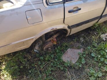 разбор экскаватора: Автозапчасти разборные (разные позиции) В наличии на фото: - Элементы — 20