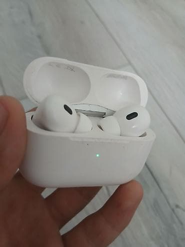samsung a23: Продаю AirPods pro. коробка есть. Б/у уже 2 месяч назад купил. В — 3