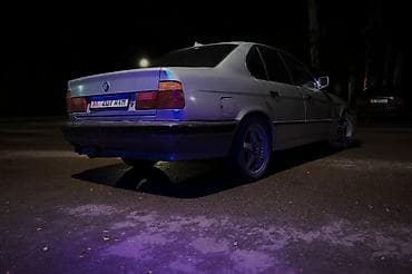 evro r: BMW 5 series: 1991 г., 2 л, Механика, Бензин, Седан — 8